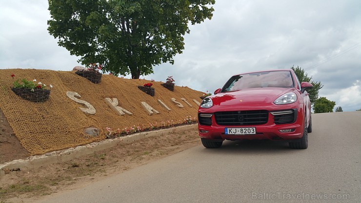 Travelnews.lv redakcija apceļo burvīgo Latgali ar jauno Porsche Cayenne GTS 179203