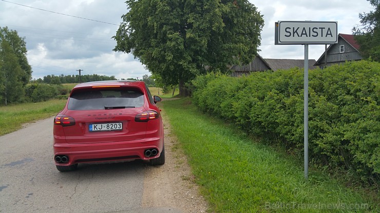 Travelnews.lv redakcija apceļo burvīgo Latgali ar jauno Porsche Cayenne GTS 179205