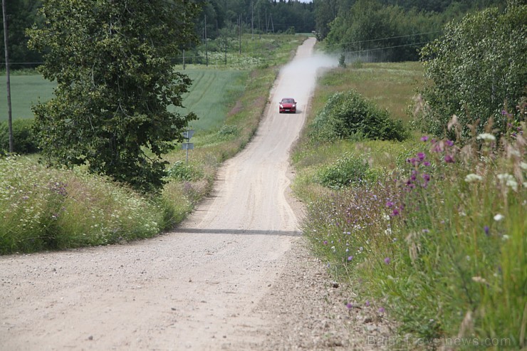 Travelnews.lv redakcija ar Porsche Cayenne GTS izbrauc Latgalē 1000 km maršrutu 179455