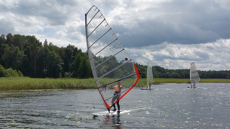 Latgales kempingā «Siveri» pulcējas sportiski Sivera ezera regates dalībnieki. Foto: Samsung Galaxy Note4 179713