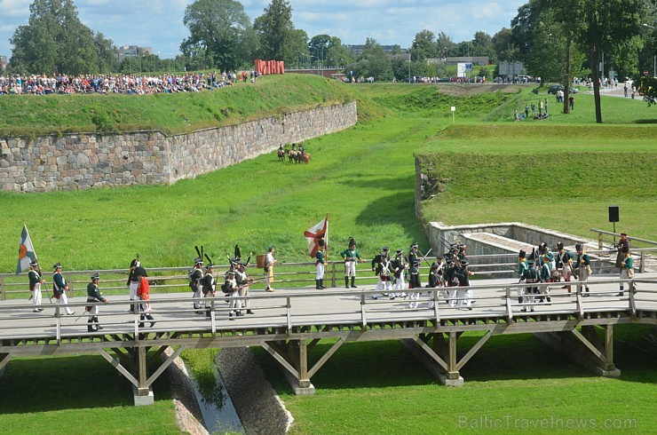 Daugavpils cietoksnī risinājās jau 2. Starptautiskais kara vēstures rekonstrukcijas klubu festivāls 