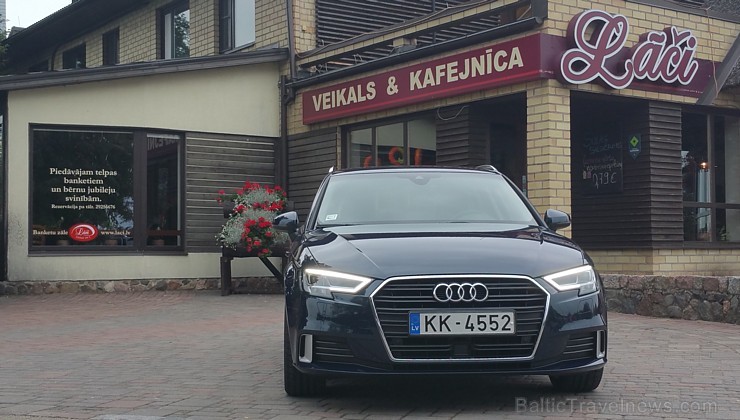 Travelnews.lv redakcija ar jauno Audi A3 Sportback dodas palidot ar LMT gaisa balonu virs Saldus apkārtnes 180384