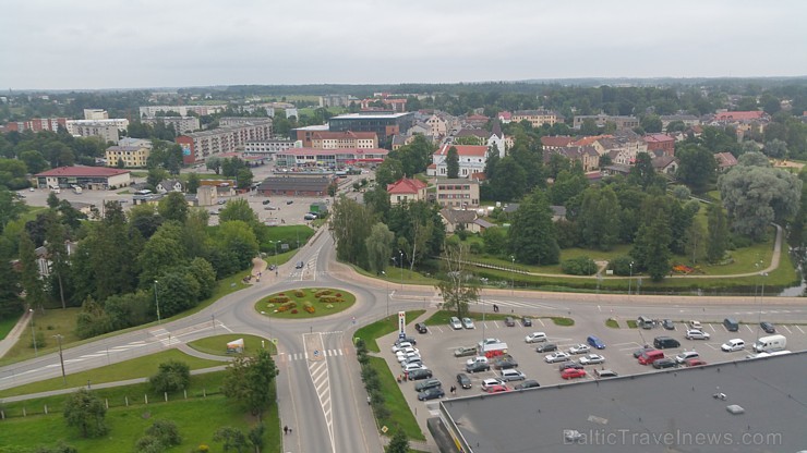 Travelnews.lv redakcija ar jauno Audi A3 Sportback dodas palidot ar LMT gaisa balonu virs Saldus apkārtnes 180398