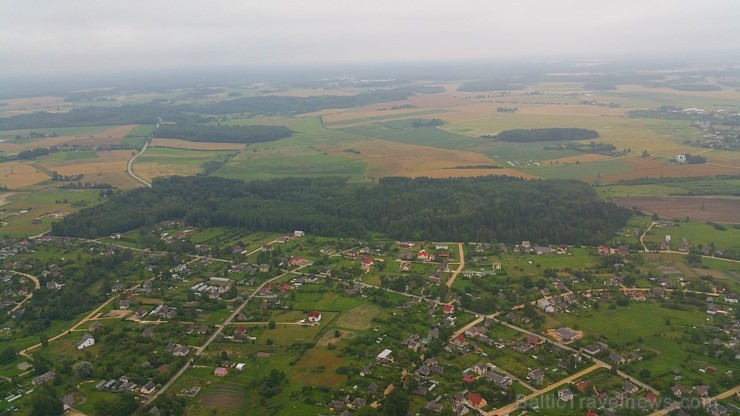 Travelnews.lv redakcija ar jauno Audi A3 Sportback dodas palidot ar LMT gaisa balonu virs Saldus apkārtnes 180413