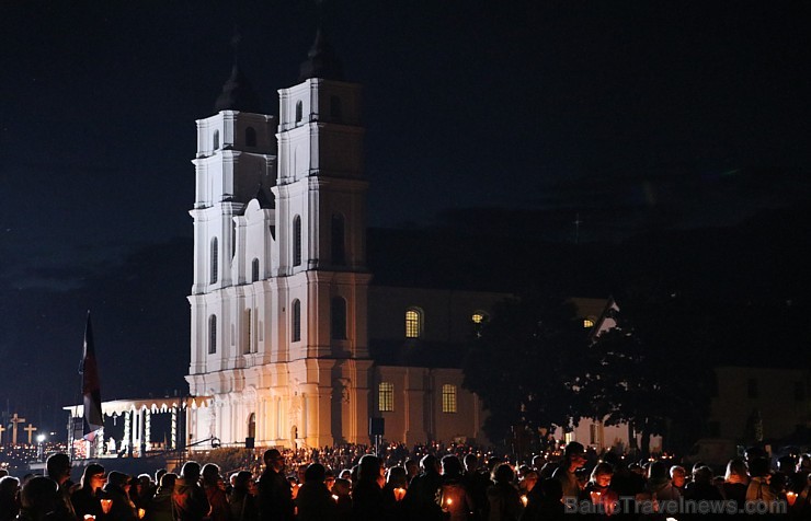 Aglonā uz svētkiem pulcējas vairāki desmiti tūkstoši ticīgo, svētceļotāju un viesu 181619