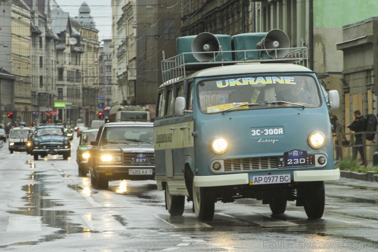 Starptautiskais seno spēkratu salidojums «Rīga Retro» pulcē retro auto cienītājus 181761