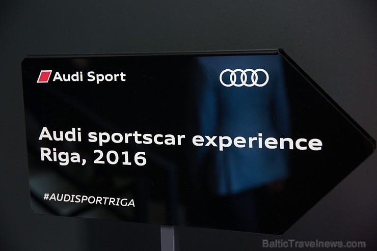 Travelnews.lv redakcija Biķernieku trasē 15.08.2016 izmēģina jaudīgos Audi R8 un RS sērijas automobiļus. Foto: Audi Sport 181844