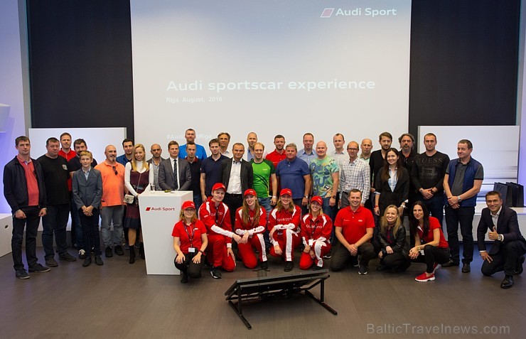 Travelnews.lv redakcija Biķernieku trasē 15.08.2016 izmēģina jaudīgos Audi R8 un RS sērijas automobiļus. Foto: Audi Sport 181890