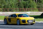 Travelnews.lv redakcija Biķernieku trasē 15.08.2016 izmēģina jaudīgos Audi R8 un RS sērijas automobiļus. Foto: Audi Sport 8