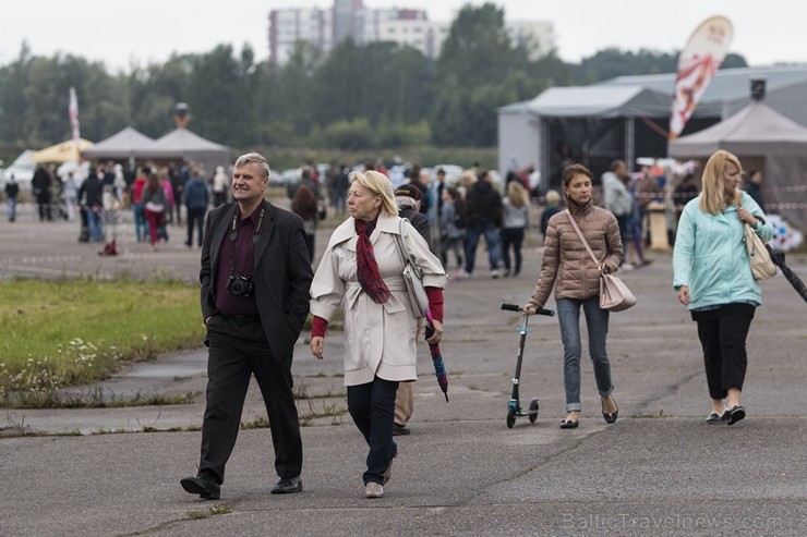 Ikgadējais aviācijas salidojums «Riga Fly-in 2016» Spilves lidlaukā pulcē aviācijas interesentus 181898