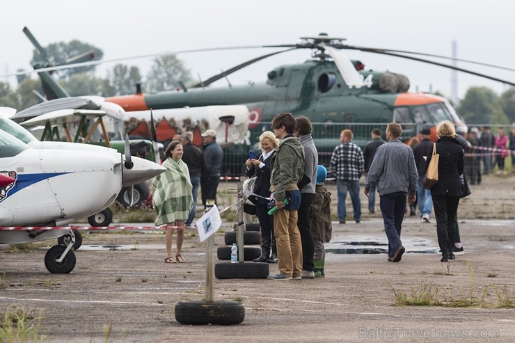 Ikgadējais aviācijas salidojums «Riga Fly-in 2016» Spilves lidlaukā pulcē aviācijas interesentus 181907