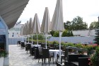 Jūrmalas piecu zvaigžņu viesnīca «Baltic Beach Hotel» aicina baudīt vasaru vairāku līmeņu terasēs 16
