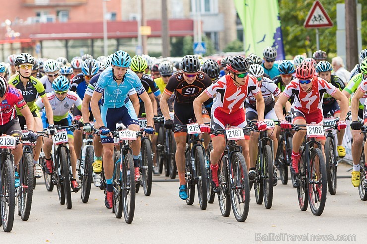 Jau otro gadu pēc kārtas Olainē norisinājās vērienīgie «Latvijas Velo svētki», kuros tika apbalvoti rezultatīvākie un atraktīvākie riteņbraukšanas pro 182446