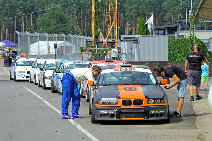 Ar spraigām cīņām trasē atzīmē Baltijas autošosejas festivāla «Riga Summer Race» 5 gadu jubileju 182517