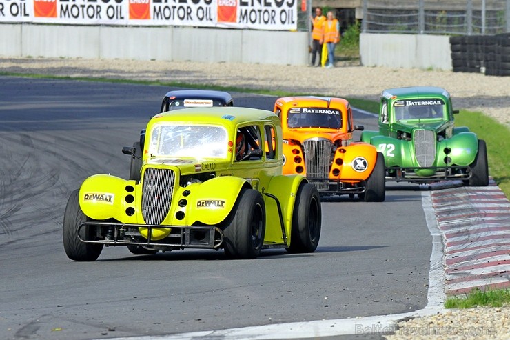 Ar spraigām cīņām trasē atzīmē Baltijas autošosejas festivāla «Riga Summer Race» 5 gadu jubileju 182538