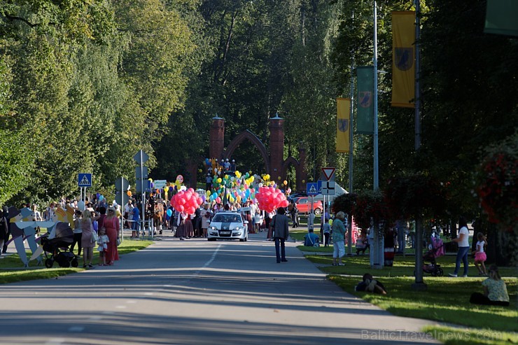 Preiļi trīs dienu garumā ar sportiskiem, kulturāliem notikumiem, košu gājienu un starptautisko leļļu festivālu svinējuši pilsētas svētkus 182601