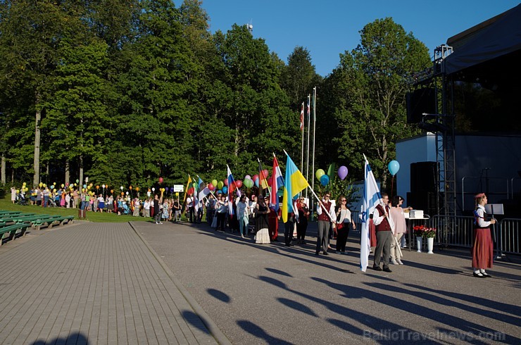 Preiļi trīs dienu garumā ar sportiskiem, kulturāliem notikumiem, košu gājienu un starptautisko leļļu festivālu svinējuši pilsētas svētkus 182602