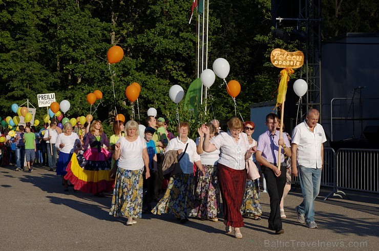 Preiļi trīs dienu garumā ar sportiskiem, kulturāliem notikumiem, košu gājienu un starptautisko leļļu festivālu svinējuši pilsētas svētkus 182604