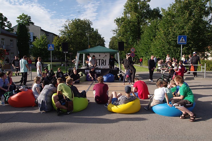 Preiļi trīs dienu garumā ar sportiskiem, kulturāliem notikumiem, košu gājienu un starptautisko leļļu festivālu svinējuši pilsētas svētkus 182617