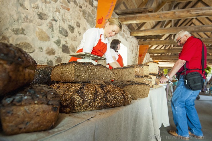 Līdz ar tirdziņa atklāšanu zirgu pasta pirmajā renovētajā ēkā, unikālais 18. gadsimta ēku komplekss atkal ir ieguvis jaunu elpu un pieejamību 182628