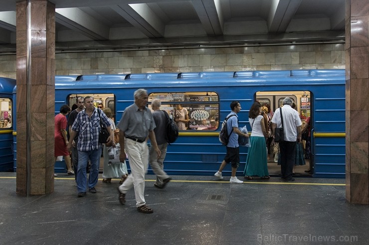 Kijevas metro sistēma ir visātrākais, ērtākais un lētākais veids, kā iepazīt Kijevu 183088