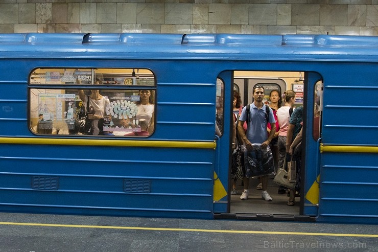 Kijevas metro sistēma ir visātrākais, ērtākais un lētākais veids, kā iepazīt Kijevu 183089