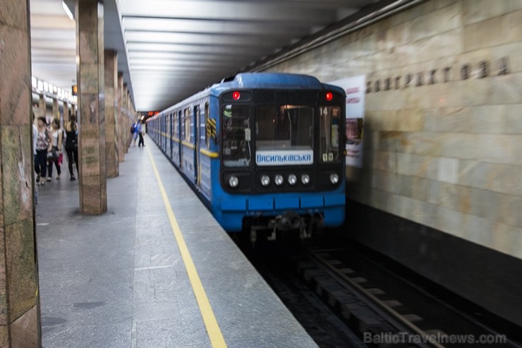 Kijevas metro sistēma ir visātrākais, ērtākais un lētākais veids, kā iepazīt Kijevu 183090