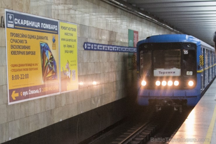 Kijevas metro sistēma ir visātrākais, ērtākais un lētākais veids, kā iepazīt Kijevu 183092