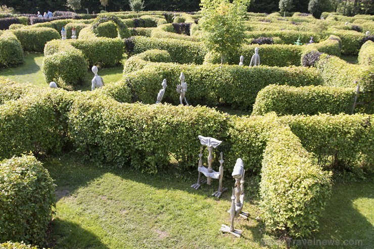 Beverīnas koka skulptūru parks aizrauj gan pieaugušos, gan bērnus 183197