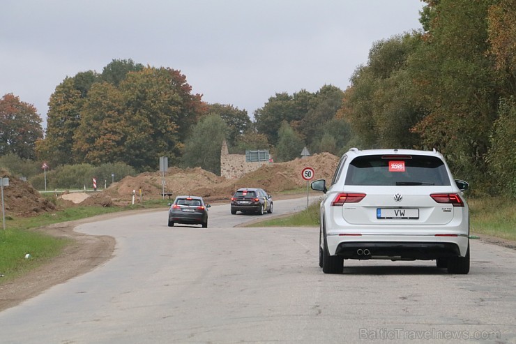 Travelnews.lv redakcija piedalās «Gada Auto» žūrijas braucienā uz Skrundas muižu 184507