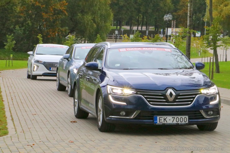 Travelnews.lv redakcija piedalās «Gada Auto» žūrijas braucienā uz Skrundas muižu 184509