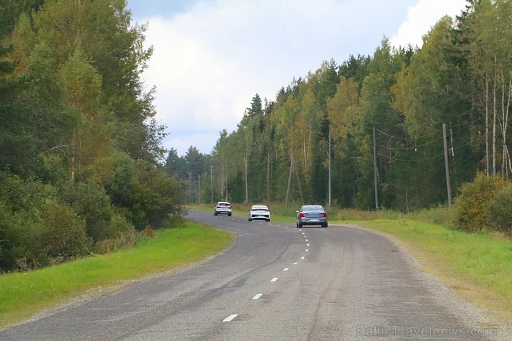 Travelnews.lv redakcija piedalās «Gada Auto» žūrijas braucienā uz Skrundas muižu 184518