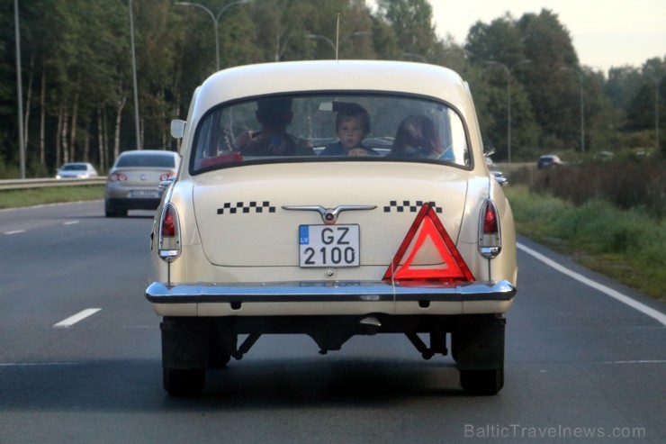 Travelnews.lv redakcija piedalās «Gada Auto» žūrijas braucienā uz Skrundas muižu 184553