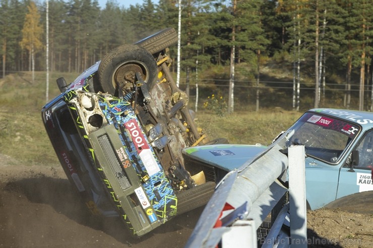 Ar pārsteigumiem un bagātām cīņām sporta kompleksā «333» noslēdzas Latvijas rallijkrosa sezona 185928