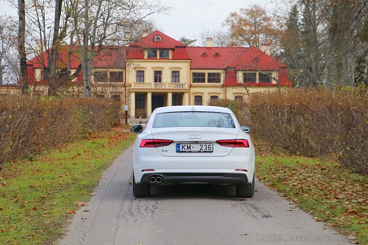 Travelnews.lv redakcija apceļo rudenīgo Vidzemi un Dikļu pils ar jauno Audi A5 Coupe 186650