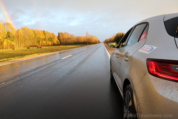 Travelnews.lv redakcija ar jauno Renault Megane apceļo rudenīgo Latgali 187143