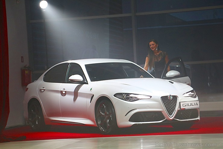 «Autobrava» prezentē 12.11.2016 vienu no ātrākajiem Eiropas automobiļiem «Alfa Romeo Giulia» 187758