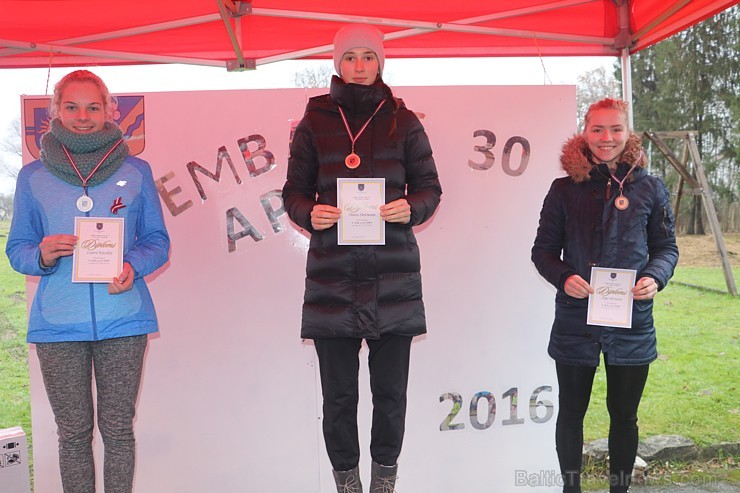 Latvijas dzimšanas dienu Rembate atzīmē ar 3 un 10 km skrējienu 
Foto atbalsts: Pulsometrs.lv 188138