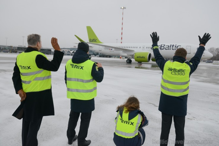 Rīga. Šodien, 2016.gada 30.novembrī Latvijas lidsabiedrība airBaltic Rīgā sagaidīja pasaulē pirmo Bombardier CS300 lidmašīnu. 188879