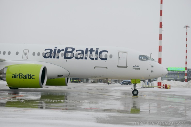 Rīga. Šodien, 2016.gada 30.novembrī Latvijas lidsabiedrība airBaltic Rīgā sagaidīja pasaulē pirmo Bombardier CS300 lidmašīnu. 188880