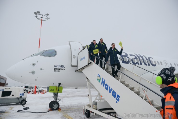 Rīga. Šodien, 2016.gada 30.novembrī Latvijas lidsabiedrība airBaltic Rīgā sagaidīja pasaulē pirmo Bombardier CS300 lidmašīnu. 188883