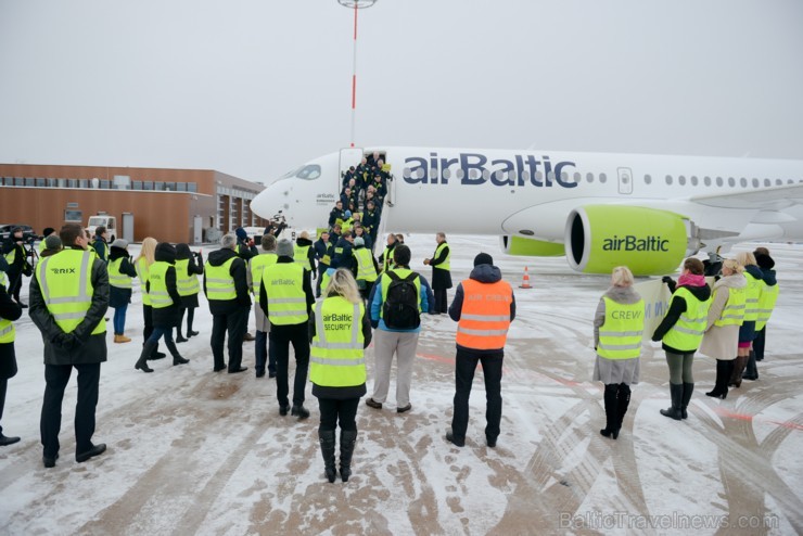 Rīga. Šodien, 2016.gada 30.novembrī Latvijas lidsabiedrība airBaltic Rīgā sagaidīja pasaulē pirmo Bombardier CS300 lidmašīnu. 188885