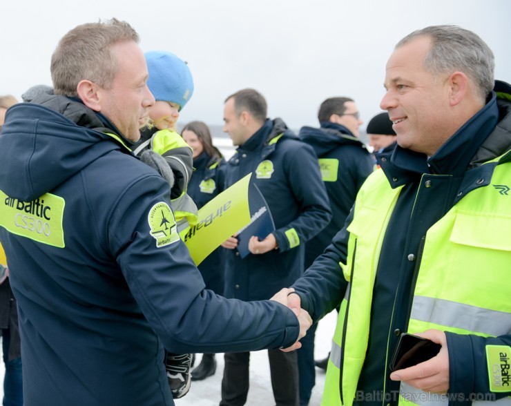 Rīga. Šodien, 2016.gada 30.novembrī Latvijas lidsabiedrība airBaltic Rīgā sagaidīja pasaulē pirmo Bombardier CS300 lidmašīnu. 188888