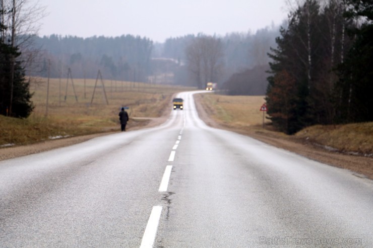 Skats uz rudenīgo Madonu no Travelnews.lv automobiļa sānu loga 188920