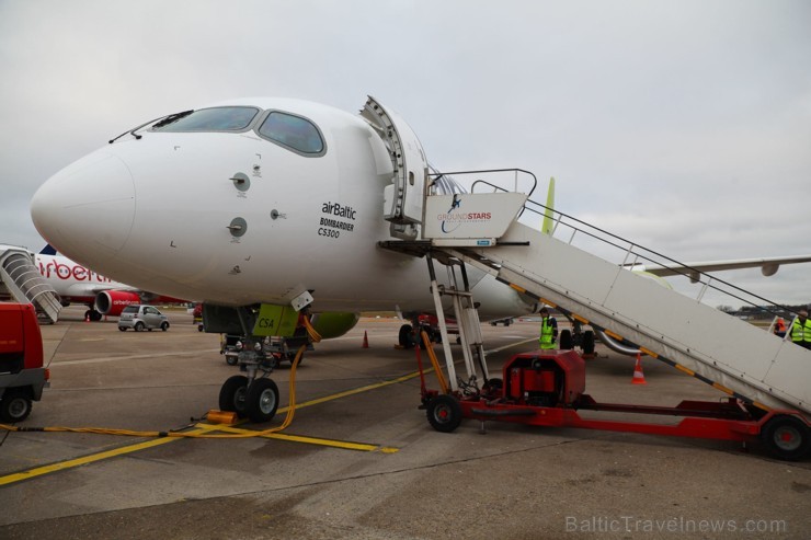 Jaunie airBaltic CS300 ir klāt - aplūko tos no pasažiera perspektīvas 189863