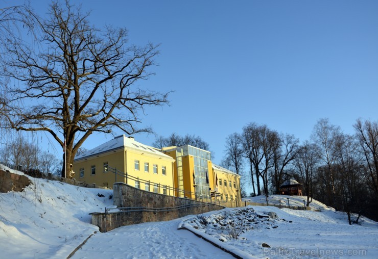 Valmiera ar Gauju līkumotu - pilsētas iedzīvotājus priecē skaisti un sniegoti skati 191082