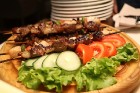 Jūrmalā omulīgā atmosfērā atver jaunu azerbaidžāņu virtuves restorānu «Centrs Jūrmala» 13