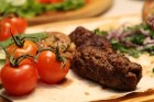 Jūrmalā omulīgā atmosfērā atver jaunu azerbaidžāņu virtuves restorānu «Centrs Jūrmala» 14