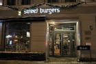 Travelnews.lv redakcija apciemo burgernīcu «Street Burgers» Blaumaņa ielā, Rīga 24