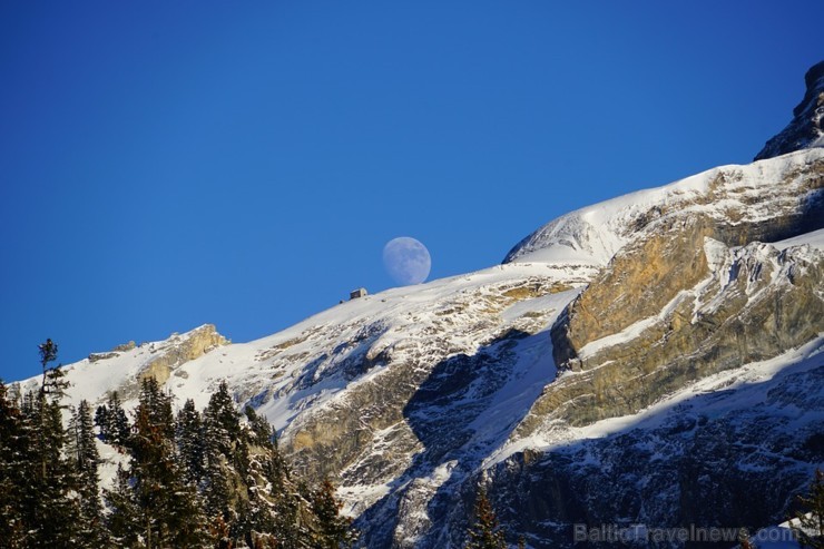 Gūsti iedvesmu slēpošanas brīvdienām - aplūko varenos Alpu kalnus! 193223